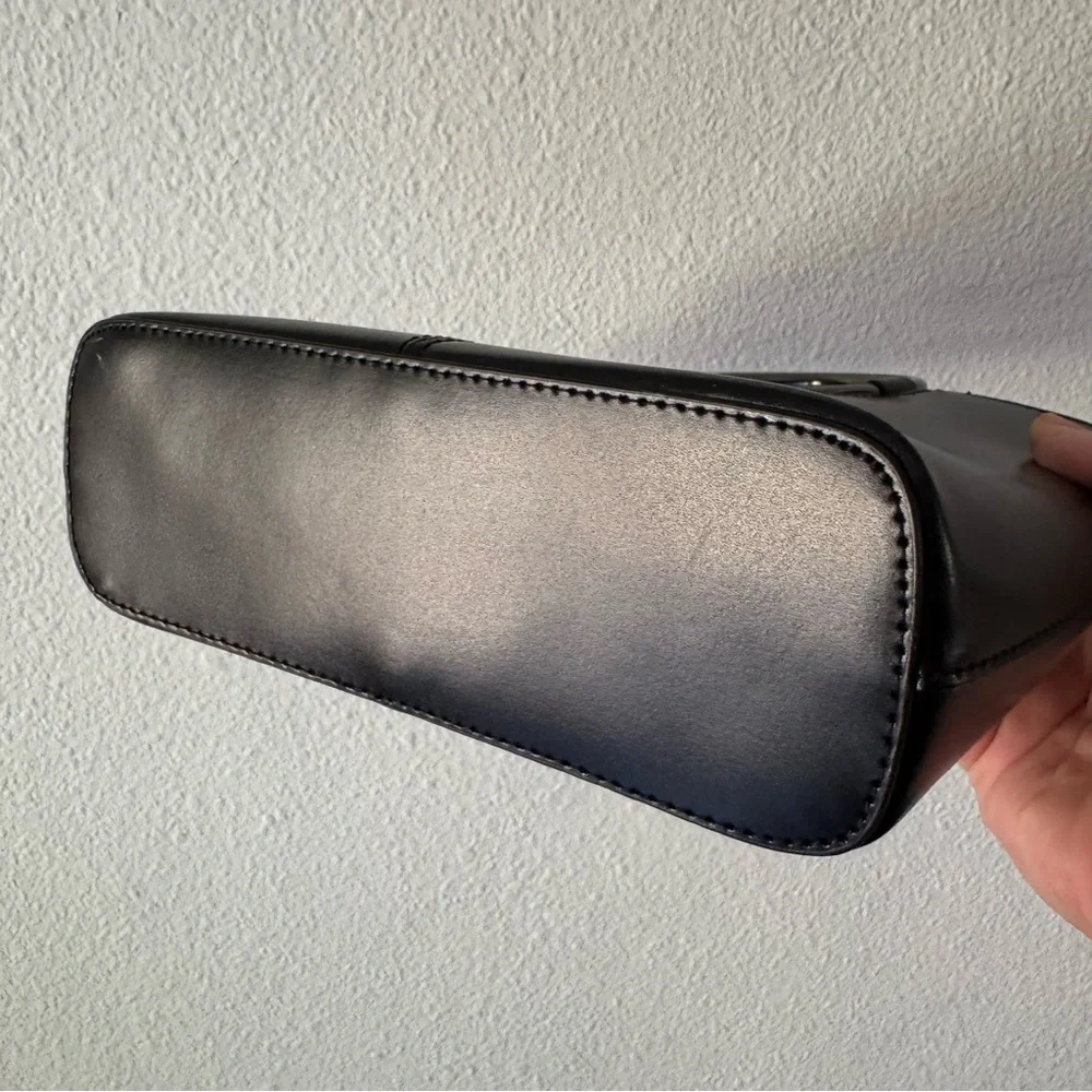 Daniela Moda Vera Pelle Leather Ring Handbag Made in Italy Sleek Chic Minimalist - Picture 5 of 13